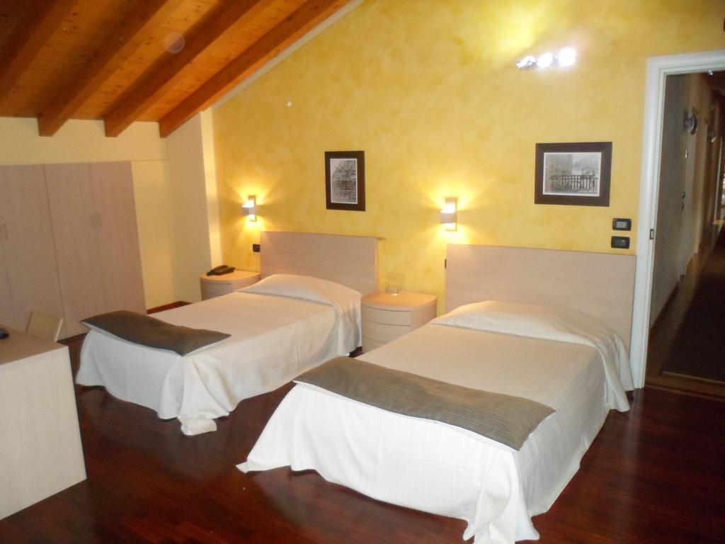 Hotel Fontana Santa Grumello del Monte Eksteriør billede
