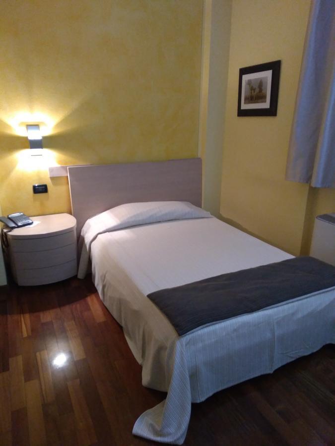 Hotel Fontana Santa Grumello del Monte Eksteriør billede
